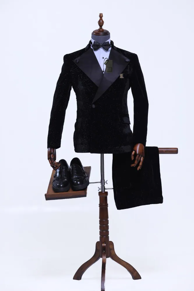 BLACK OPULENCE TAILORED SUIT
